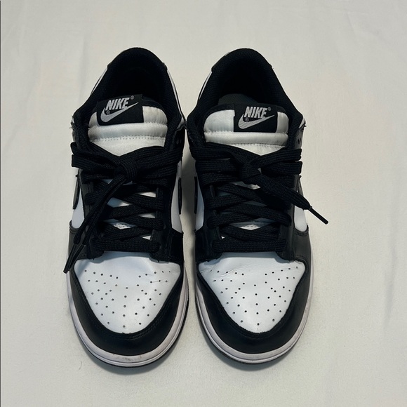 Nike Panda Low Dunks Size 8 Black & White - Picture 2 of 16